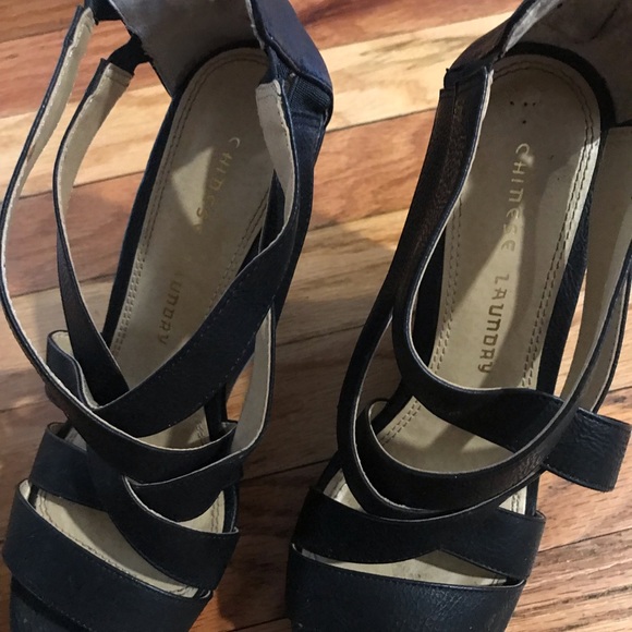 Chinese laundry wedges - Picture 3 of 3